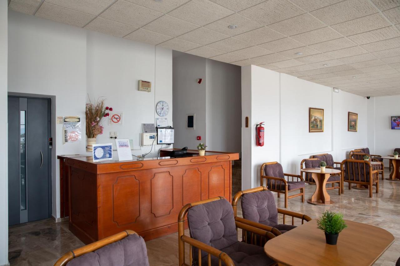 Sea Breeze Hotel Мастрихари Екстериор снимка
