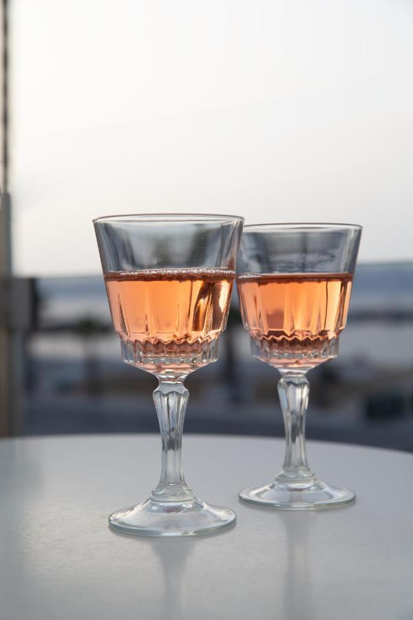 Sea Breeze Hotel Мастрихари Екстериор снимка