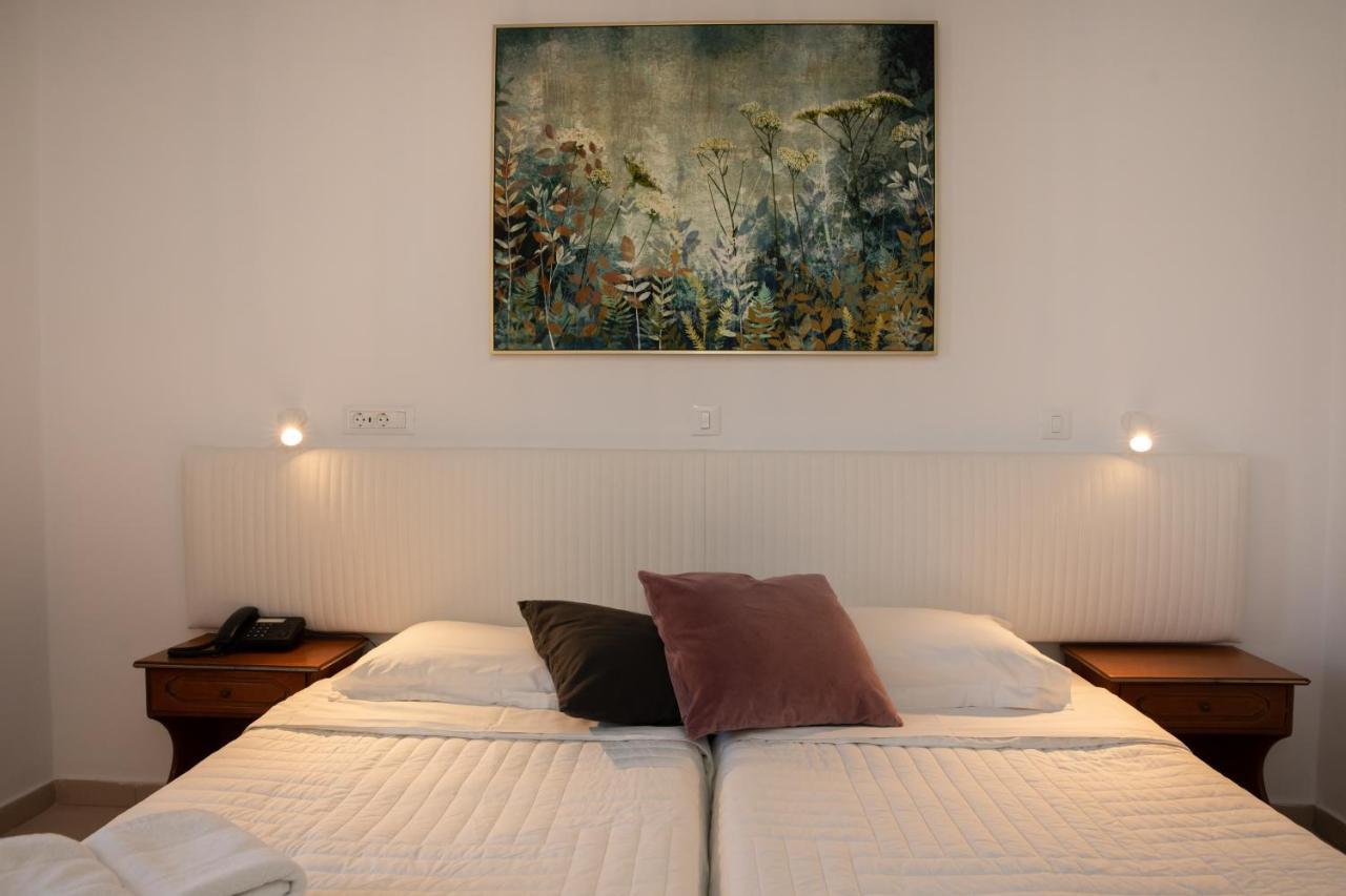 Sea Breeze Hotel Мастрихари Екстериор снимка