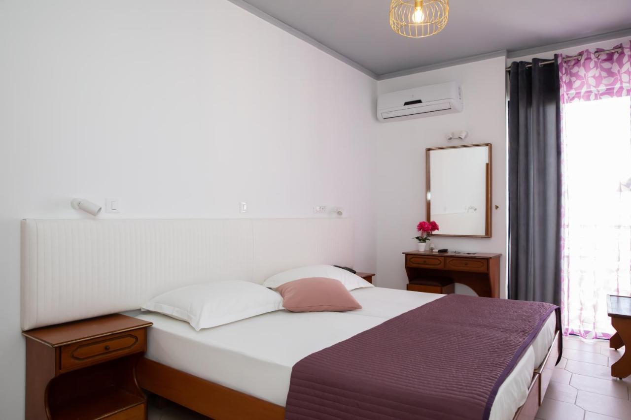 Sea Breeze Hotel Мастрихари Екстериор снимка