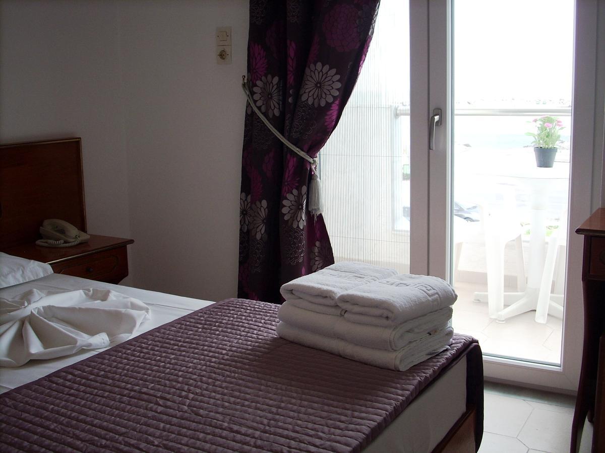 Sea Breeze Hotel Мастрихари Екстериор снимка
