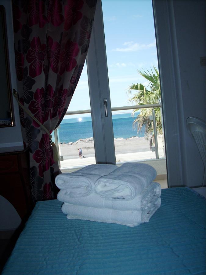 Sea Breeze Hotel Мастрихари Екстериор снимка