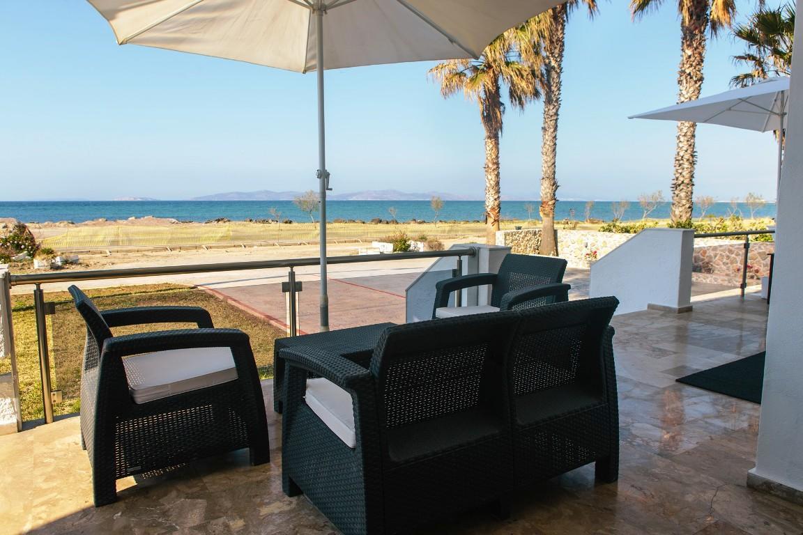 Sea Breeze Hotel Мастрихари Екстериор снимка